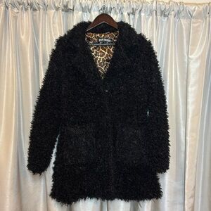 Steve Madden women’s black dress coat, textured fur-like fabric, leopard, M